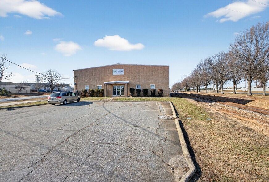More Photos Of 4 Augusta Arbor Way, Greenville Manufacturing For Lease