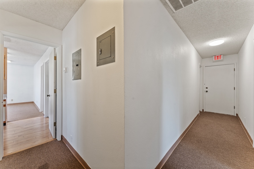 More Photos Of 235 W Pueblo St, Reno Research And Development For Sale