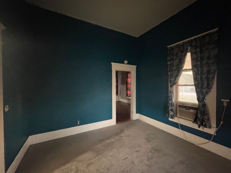 More Photos Of 215 W Main St, Lometa Specialty For Sale