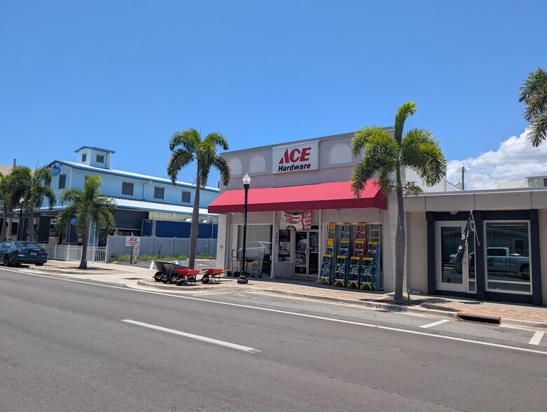 Primary Photo Of 208 W Marion Ave, Punta Gorda Freestanding For Sale