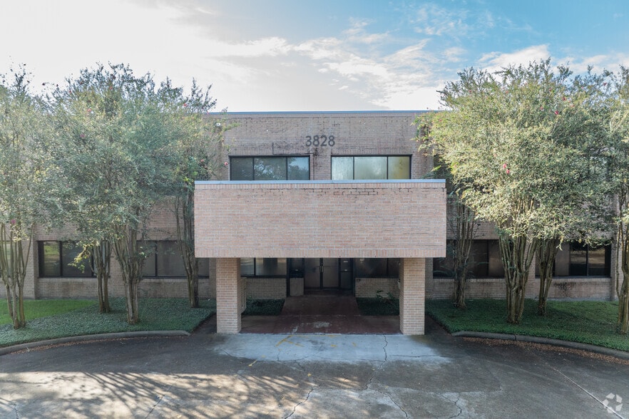 More Photos Of 3828 Hughes Ct, Dickinson Medical For Lease