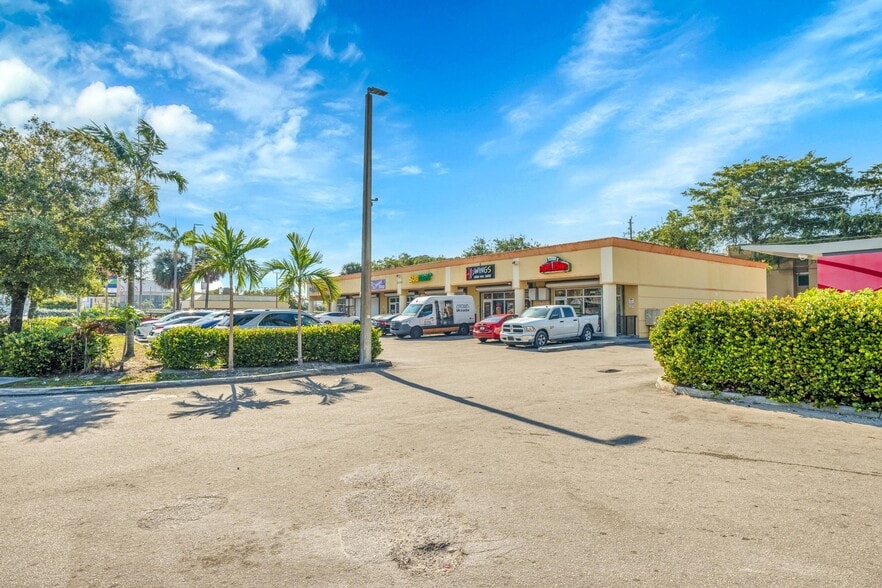 More Photos Of 13300 NW 27th Ave, Opa-locka Restaurant For Lease
