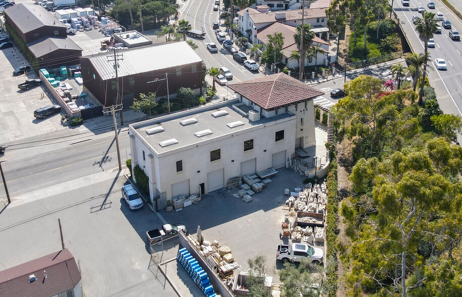 More Photos Of 32 Calle Cesar Chavez, Santa Barbara Manufacturing For Sale