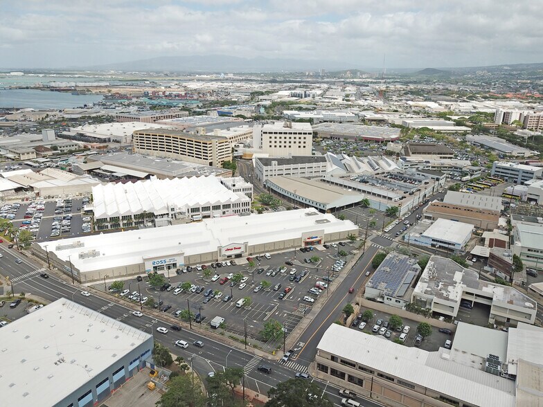 More Photos Of 501 Sumner St, Honolulu Warehouse For Sale