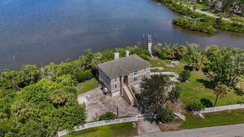 More Photos Of 1470 Bayshore Drive, Terra Ceia Land For Sale