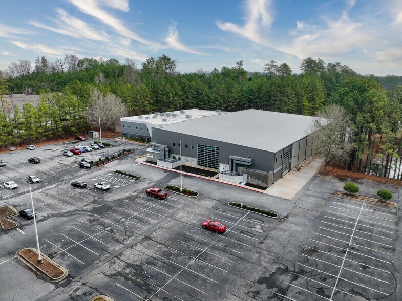 More Photos Of 2600 Prado Ln, Marietta Health Club For Lease