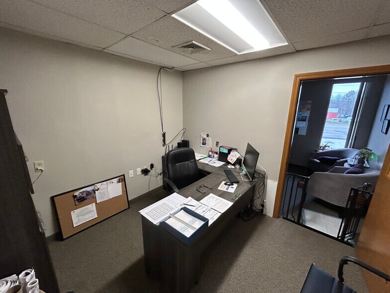 More Photos Of 319A Southbridge St, Auburn Office For Lease