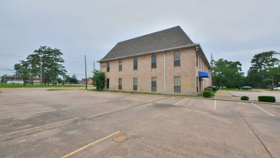 More Photos Of 16422 Stuebner Airline Rd, Spring Loft Creative Space For Sale