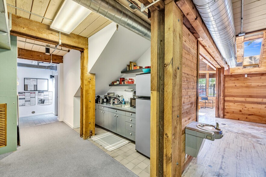 More Photos Of 3045 N Federal Hwy, Fort Lauderdale Loft Creative Space For Sale