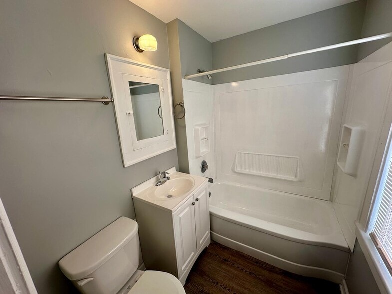 More Photos Of 17020 Madison Ave, Lakewood Flex For Sale