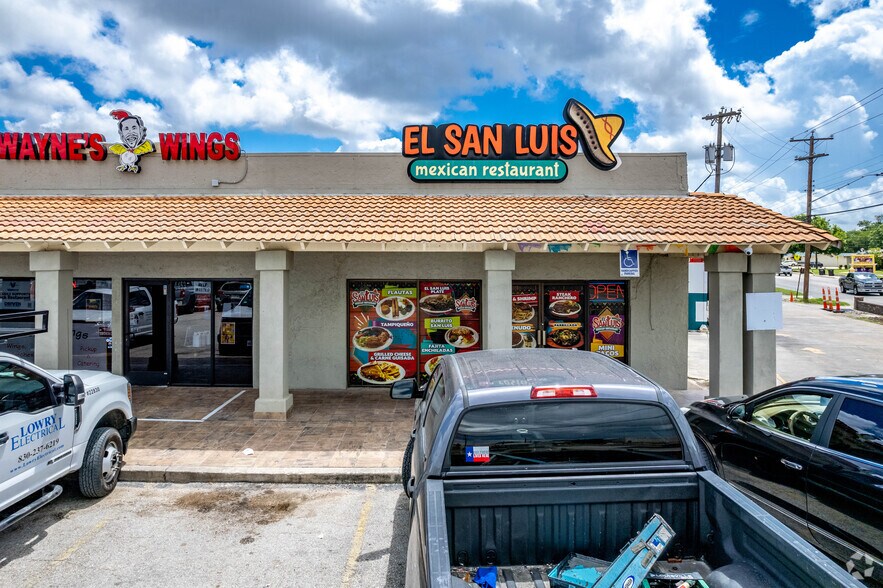 More Photos Of 4429-4455 Walzem Rd, San Antonio General Retail For Lease