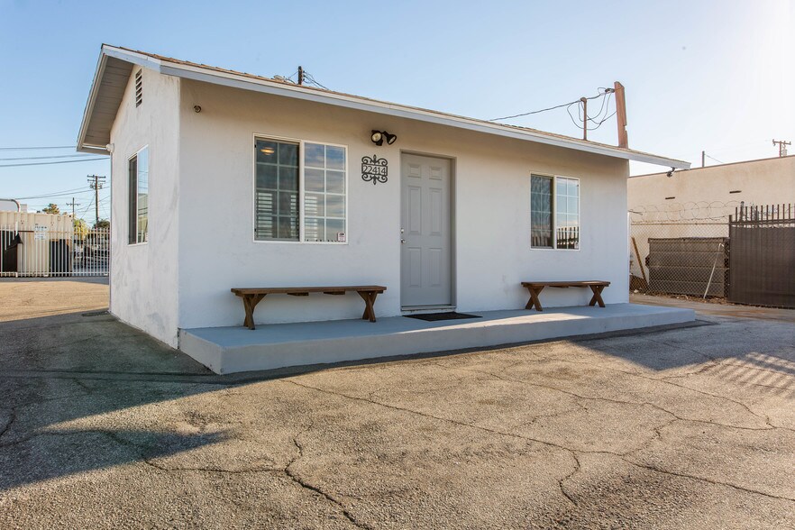 More Photos Of 22414 13th St, Newhall Contractor Storage Yard For Lease