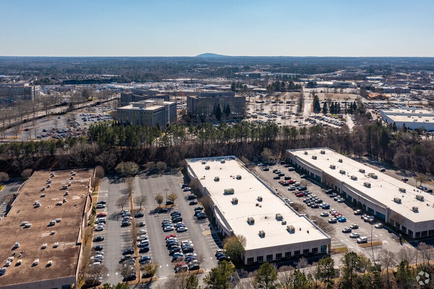 More Photos Of 2435 Commerce Ave, Duluth Unknown For Lease