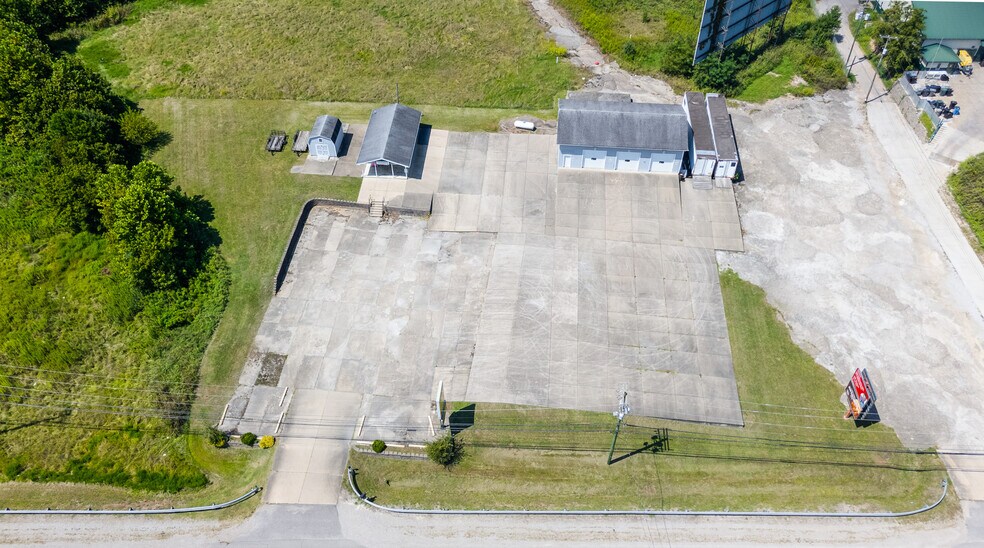 More Photos Of 1025 Gihon Rd, Parkersburg Auto Repair For Sale