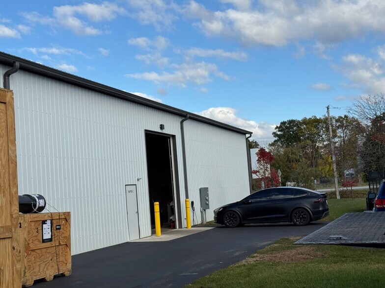 More Photos Of 1541 S Calumet Rd, Chesterton Warehouse For Lease