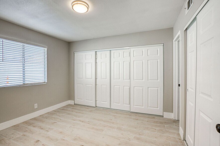 More Photos Of 317 S 9th St, Las Vegas Apartments For Sale