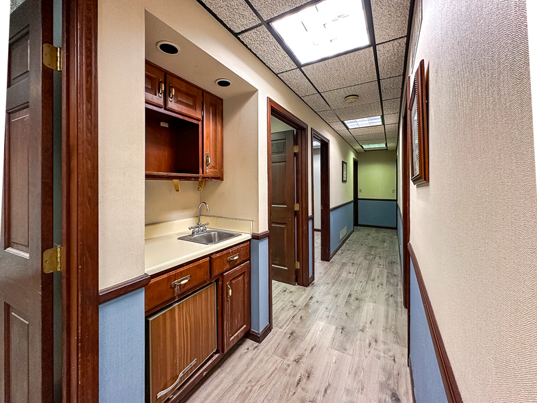 More Photos Of 2014 S Calhoun St, Fort Wayne Manufacturing For Lease