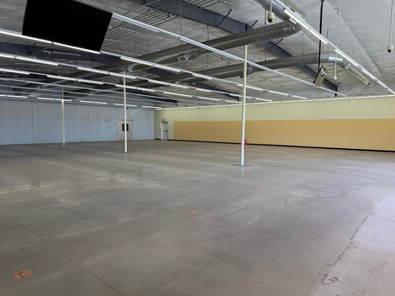 More Photos Of 215 E 1st St, Granite Freestanding For Sale