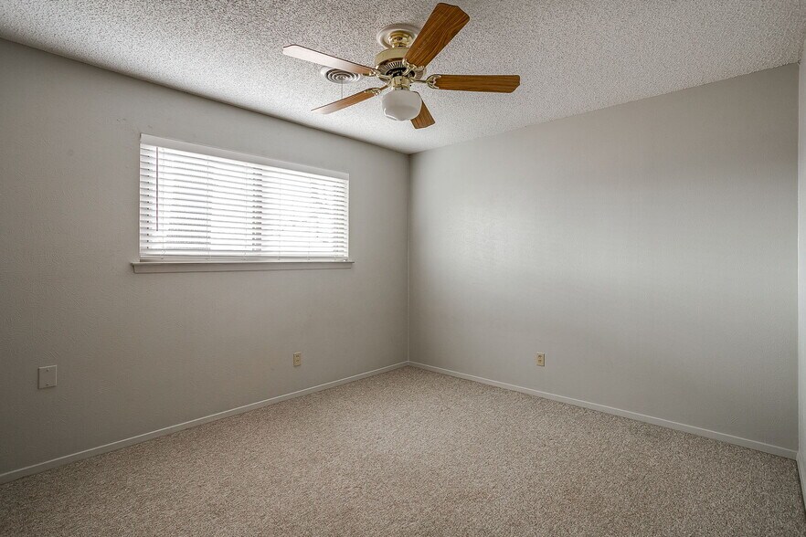 More Photos Of 938 County Road 3341, Paradise Land For Sale