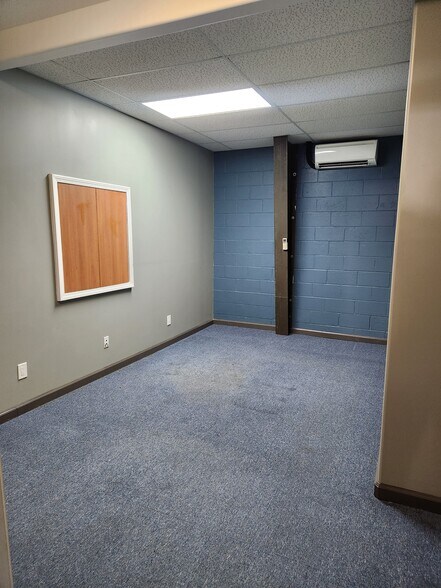 More Photos Of 909 Kapahulu Ave, Honolulu Freestanding For Lease