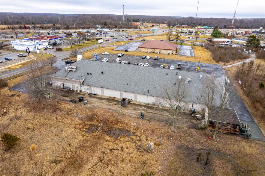 More Photos Of 2235 Bauer Rd, Batavia Unknown For Lease