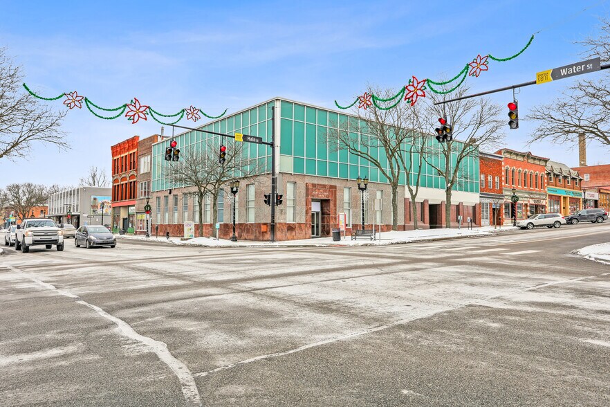 More Photos Of 101-117 E Main St, Kent Bank For Sale