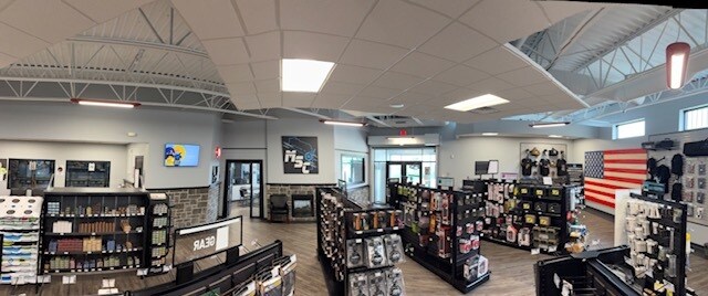 More Photos Of 4811 W Michaels Dr, Appleton General Retail For Sale