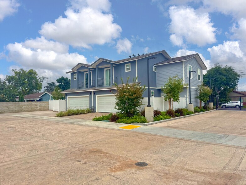 More Photos Of 1113 N Bewley St, Santa Ana Apartments For Sale