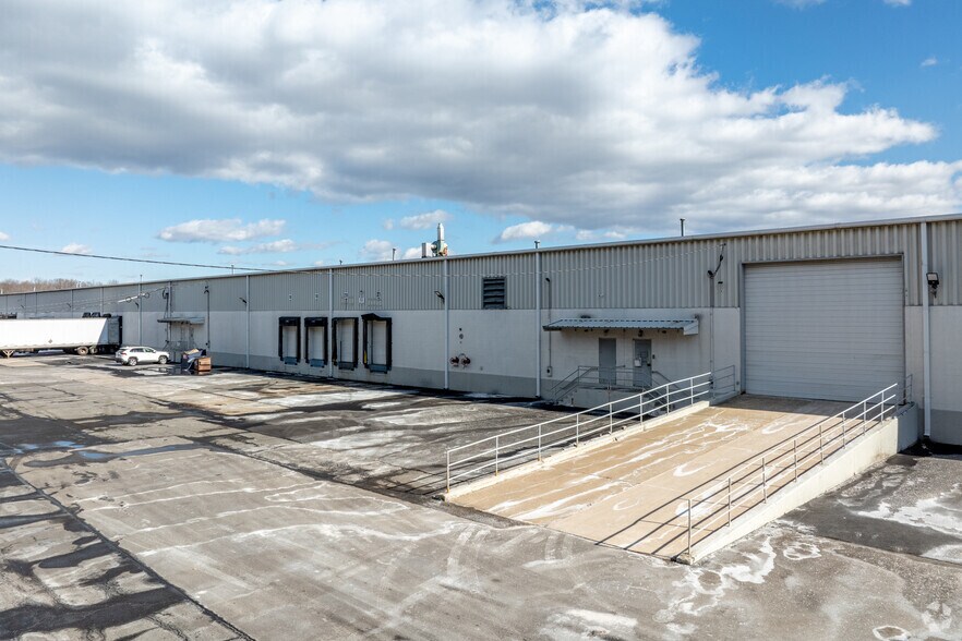 More Photos Of 114 Melrich Rd, Cranbury Warehouse For Lease