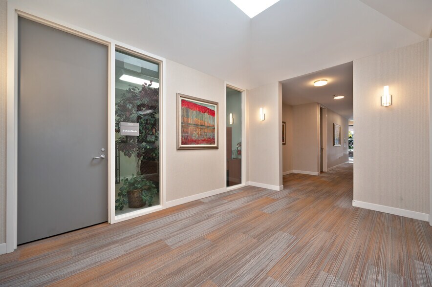 More Photos Of 8700 Auburn Folsom Rd, Granite Bay Office For Lease