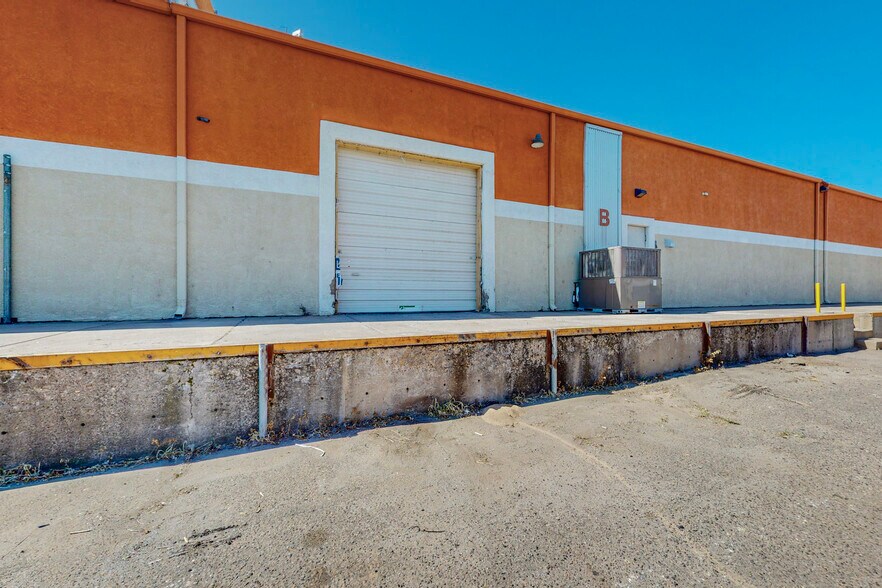 More Photos Of 1823 Commercial St NE, Albuquerque Warehouse For Sale
