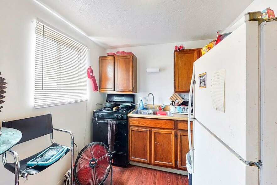 More Photos Of 420 Broadway Ave, McKees Rocks Apartments For Sale