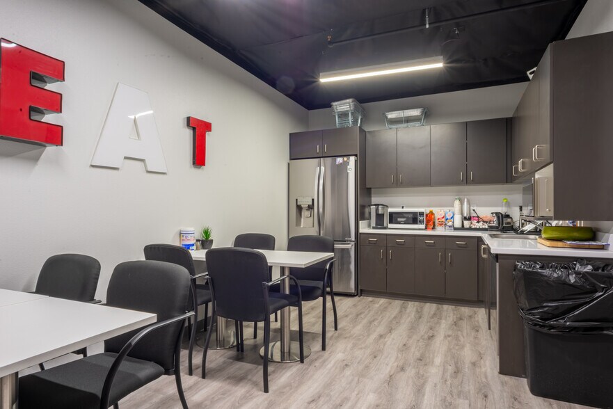 More Photos Of 229 S Las Vegas Blvd, Las Vegas Office For Sale