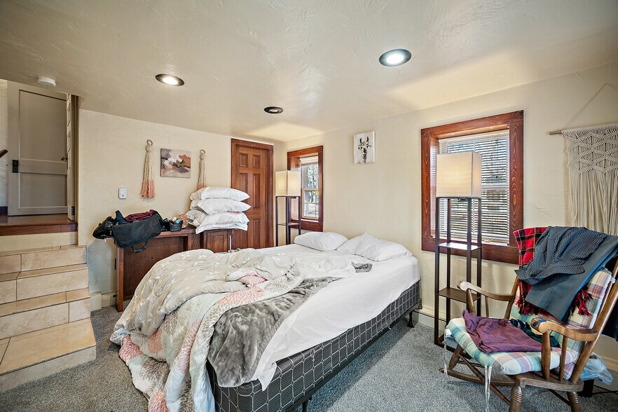 More Photos Of 1929 Woodburn St, Colorado Springs Multifamily For Sale