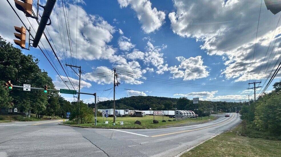 Primary Photo Of 1550 Robinhood Dr, Etters Land For Sale