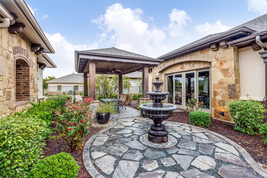 More Photos Of 620 Stoneglen Dr, Keller Office Residential For Lease