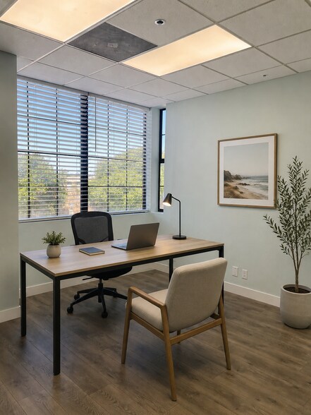 More Photos Of 1015 Chestnut Ave, Carlsbad Office For Sale