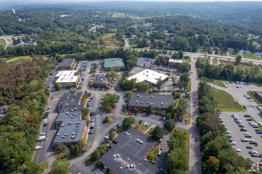 More Photos Of 4 Blackstone Valley Pl, Lincoln Office For Sale