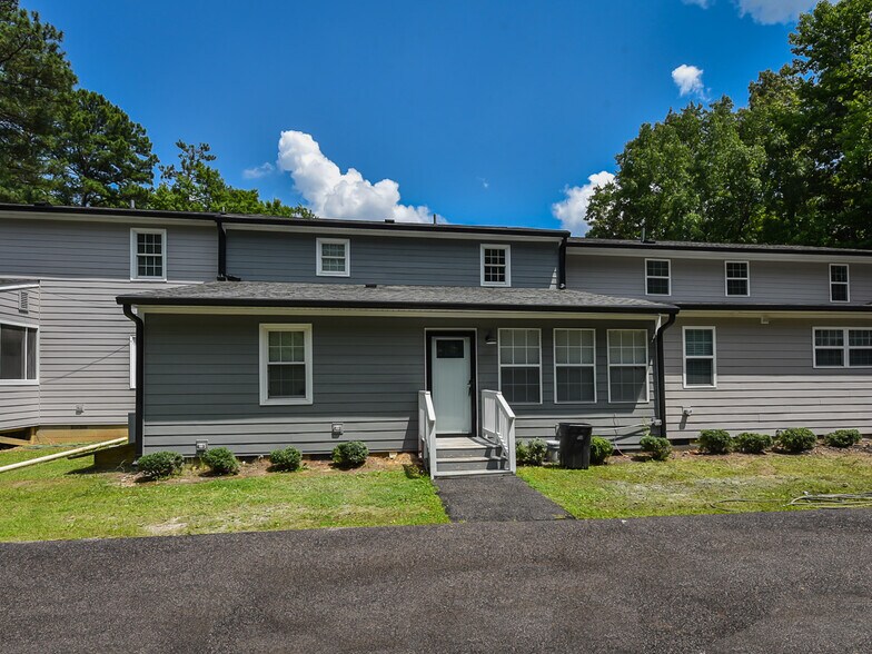 More Photos Of 225 Douglas St, Holly Springs Apartments For Sale