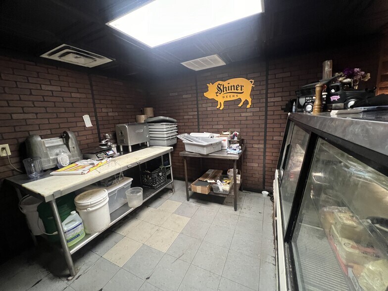 More Photos Of 1150 US-71 HWY, Mena Restaurant For Sale