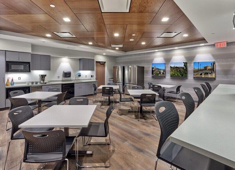 More Photos Of 475 Enterprise Dr, Royersford Medical For Lease