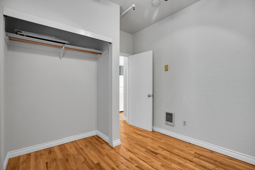 More Photos Of 1215 NW 21st Ave, Portland Apartments For Sale
