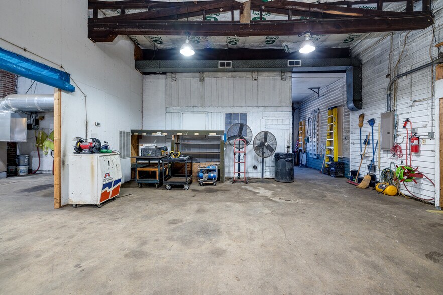 More Photos Of 164 Orchard dr, Timberville Light Distribution For Sale