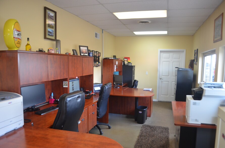 More Photos Of 11 W US Highway 6, Peru Auto Dealership For Sale