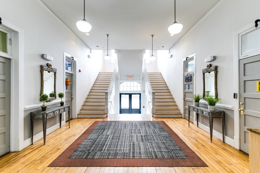 More Photos Of 141 E Wythe St, Petersburg Apartments For Sale