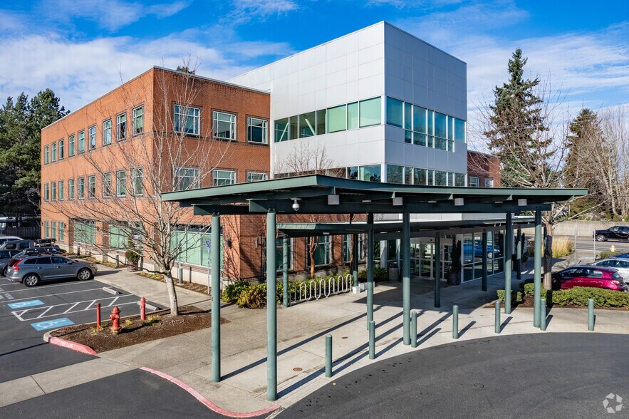 More Photos Of 24076 SE Stark St, Gresham Medical For Lease