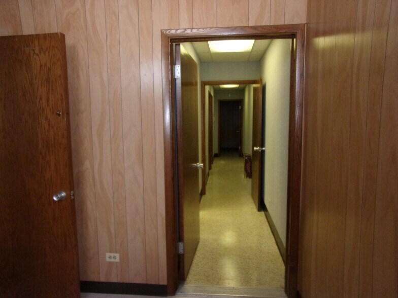 More Photos Of 6918 W Archer Ave, Chicago Storefront For Sale