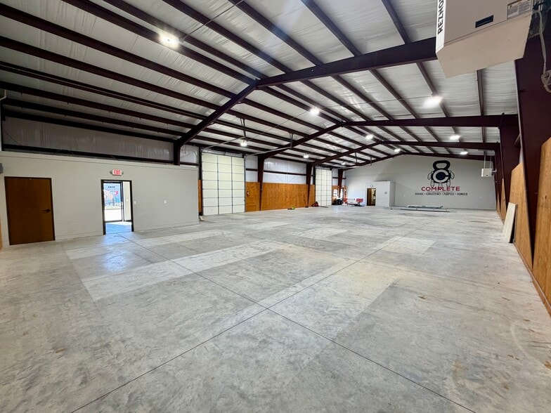 More Photos Of 2740 Global Pky, Oklahoma City Industrial For Lease