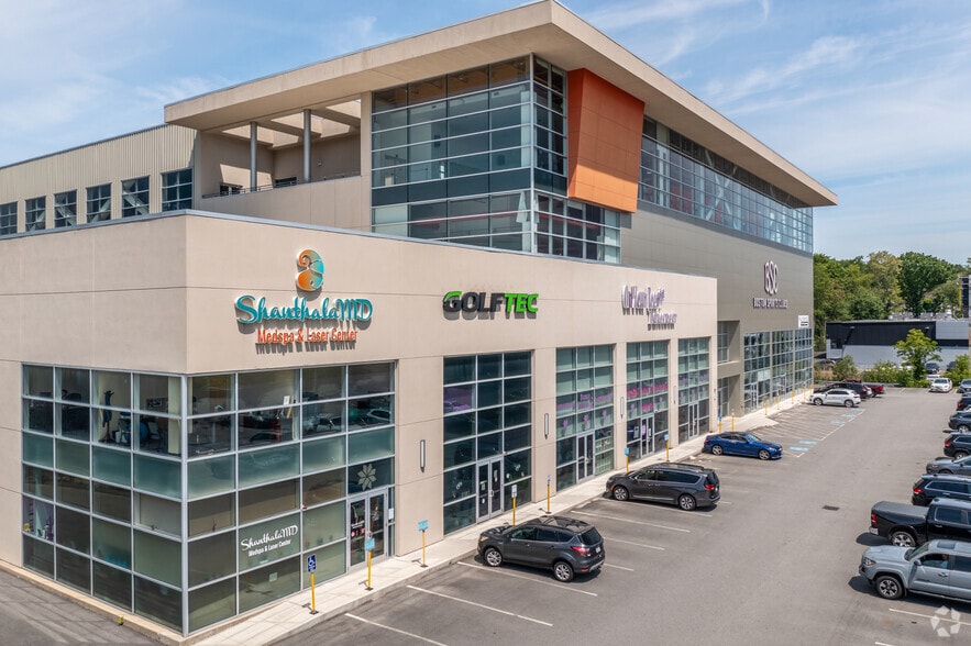 More Photos Of 190-194 Newbury St, Peabody Health Club For Lease