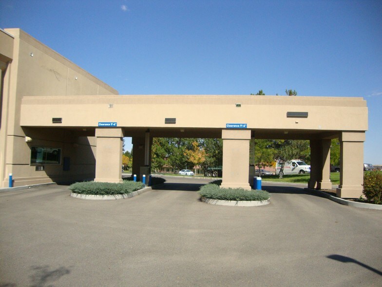 More Photos Of 1715 Pole Line Rd E, Twin Falls Bank For Sale